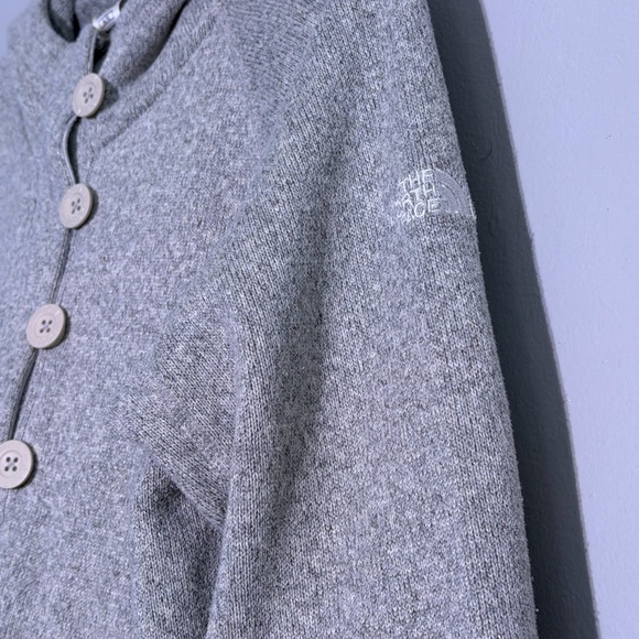 The North Face Heather Gray Fleece Pullover - Picture 3 of 8